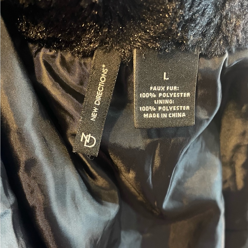 New directions Black Faux Fur Vest Size L Super Soft Button Closure Ruffle Lined - Picture 8 of 16